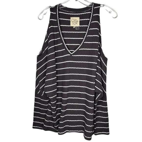 Chaser Cold Shoulder Top‎ - Picture 1 of 7